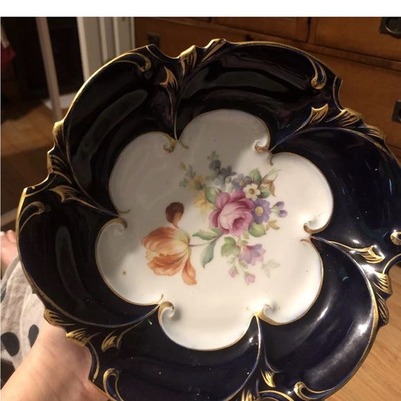 JL Menau GrafVon Henneberg Porzellan Echt Kobalt Scalloped Gold Trim Floral Bowl - Picture 2 of 4